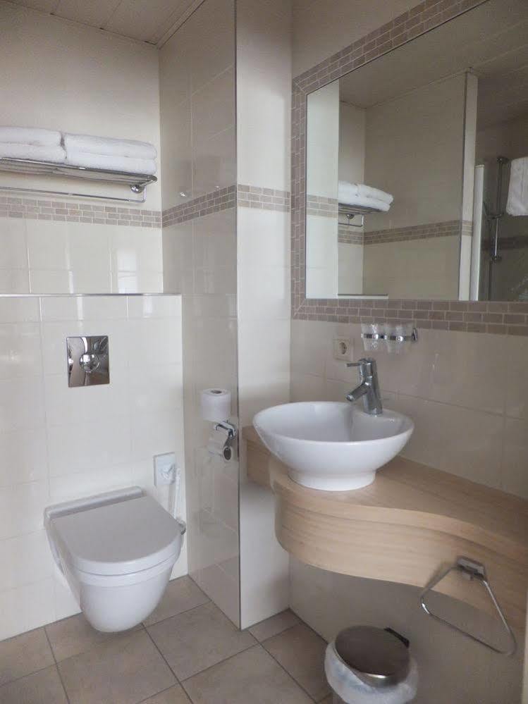 Charme Hotel Overbosch ガルデレン エクステリア 写真